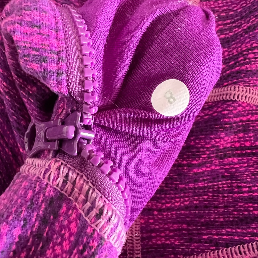 Lululemon jacket LIKE NEW - Picture 6 of 6